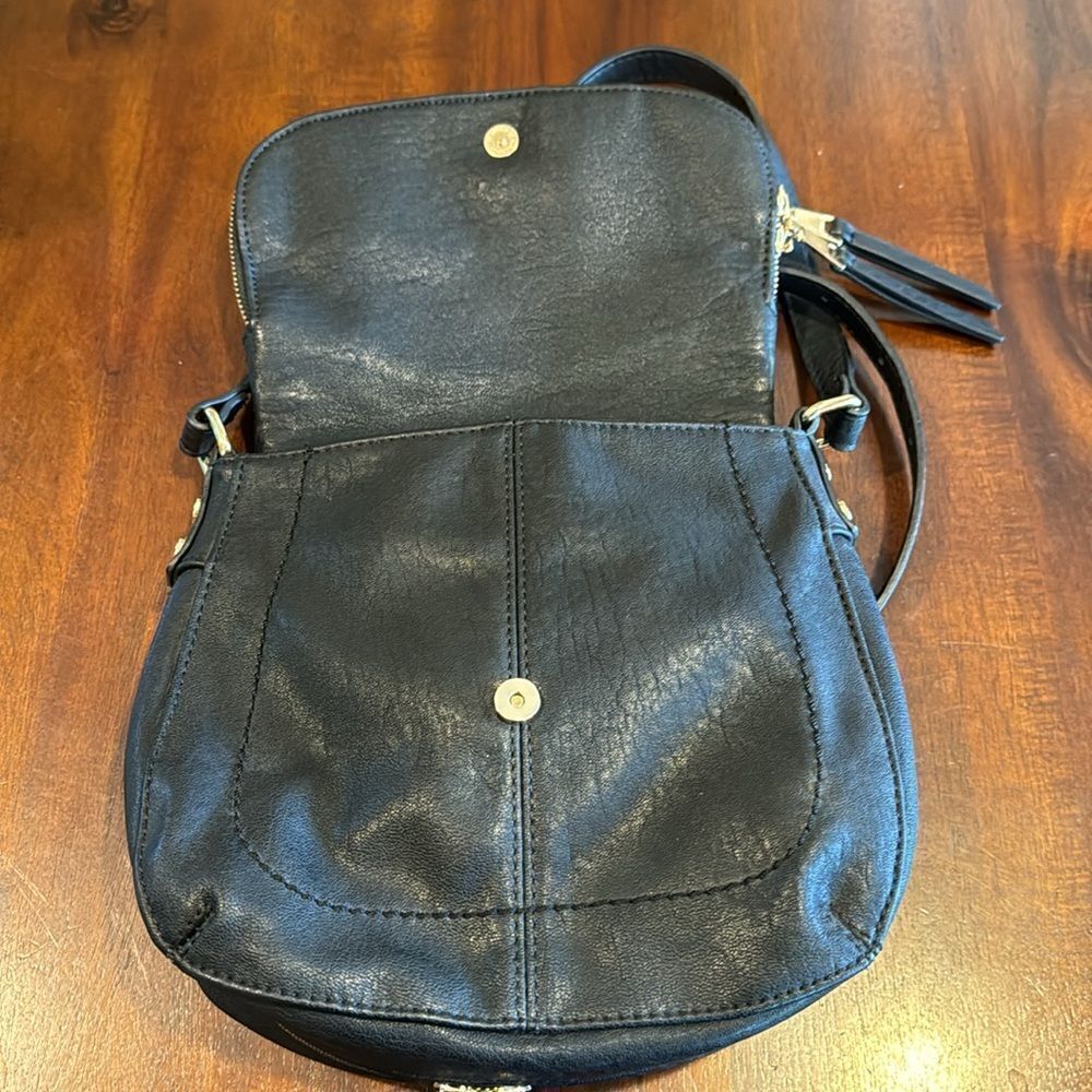 Antik Kraft Black Faux Leather Crossbody Bag | Adjustable Strap Zip Flap Purse - Picture 7 of 13